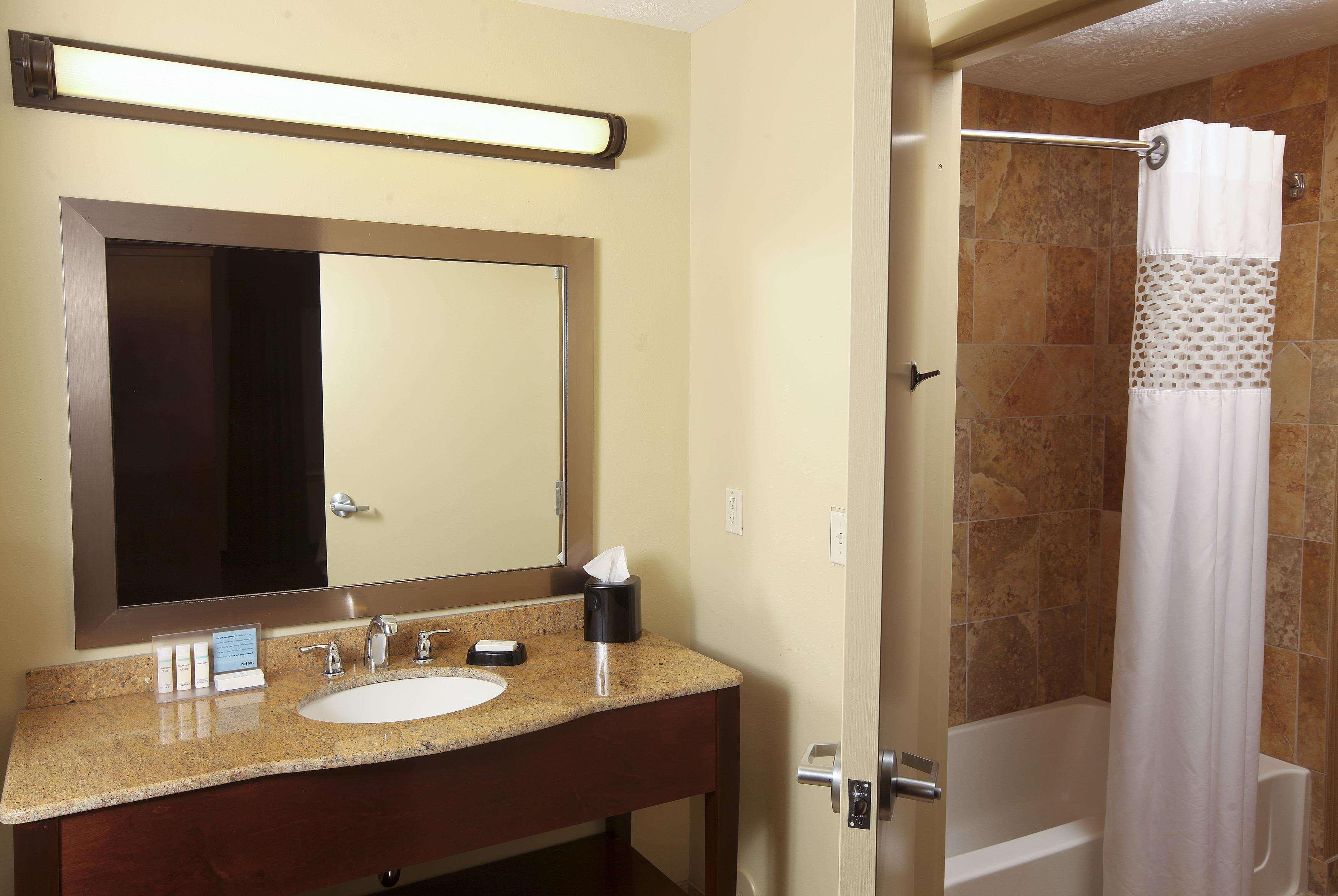 Hampton Inn & Suites Fargo Medical Center Eksteriør billede