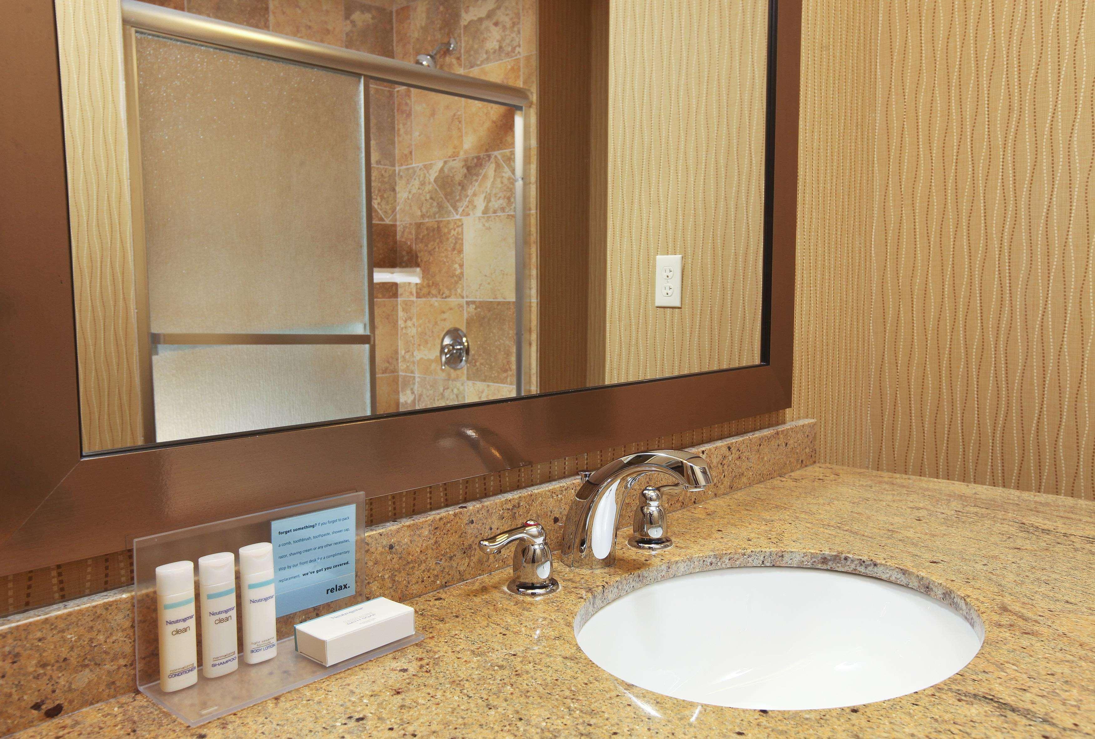 Hampton Inn & Suites Fargo Medical Center Eksteriør billede
